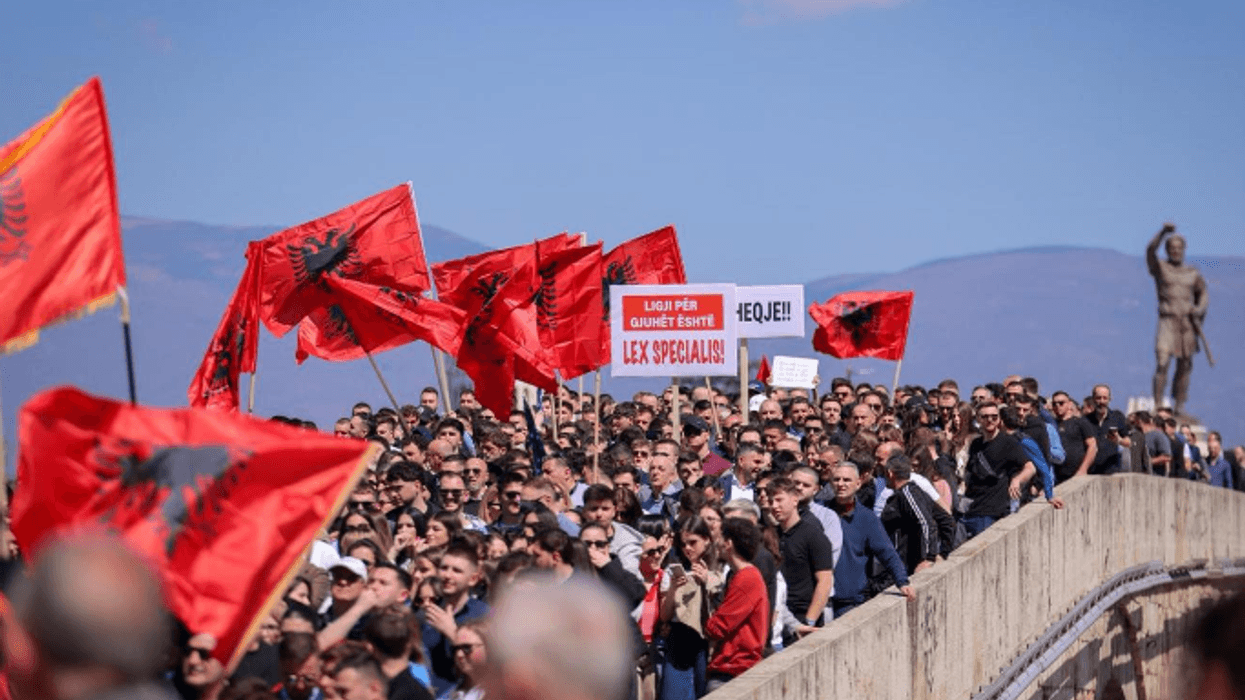 Paralajmërohet protestë e re për provimin e jurisprudencës në shqip Paralajmërohet protestë e re për provimin e jurisprudencës në shqip