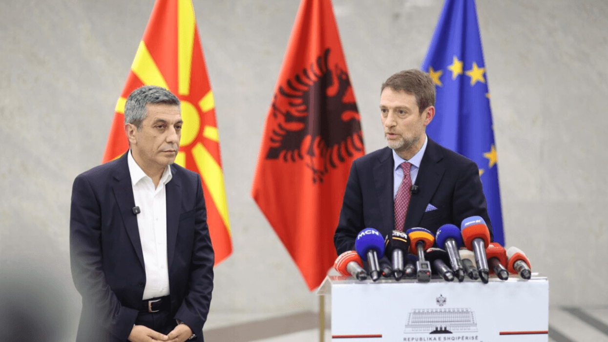 Hoxha pas takimit me Mexhitin: Nuk ka tymnajë që mund të hyjë mes nesh, edhe në familje ka mosmarrëveshje Hoxha pas takimit me Mexhitin: Nuk ka tymnajë që mund të hyjë mes nesh, edhe në familje ka mosmarrëveshje