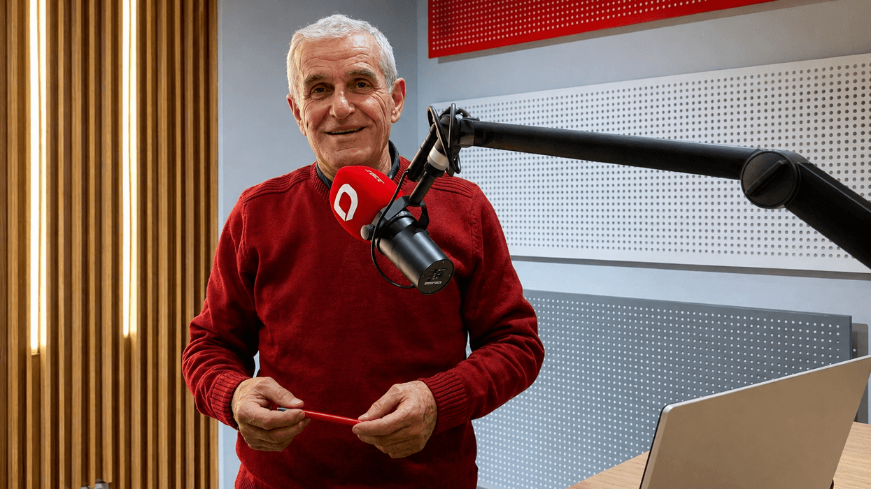 Feim Kurhasani, zëri që nuk e lë kujtesën të shuhet