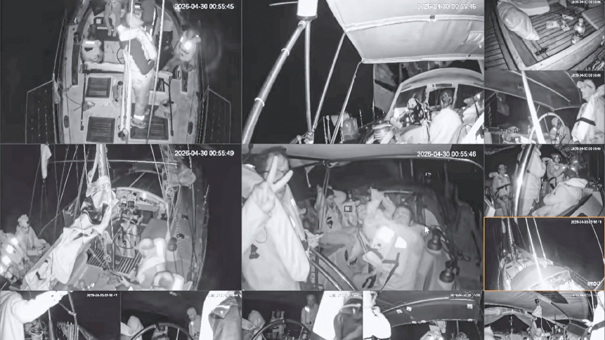 Ndërsa tensionet me Iranin rriten, ushtria izraelite ndalë një flotë ndihmash që shkonte drejt Gazës