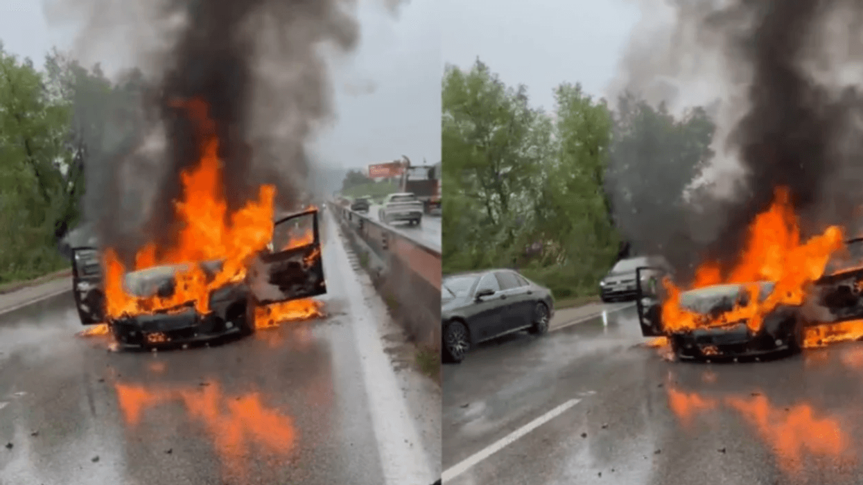 Aksident në Marikaj, makina shpërthen në flakë pas përplasjes