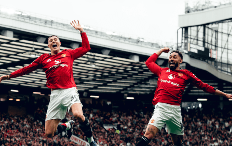 Man Utd mposht Liverpooli në derbin që solli pesë gola
