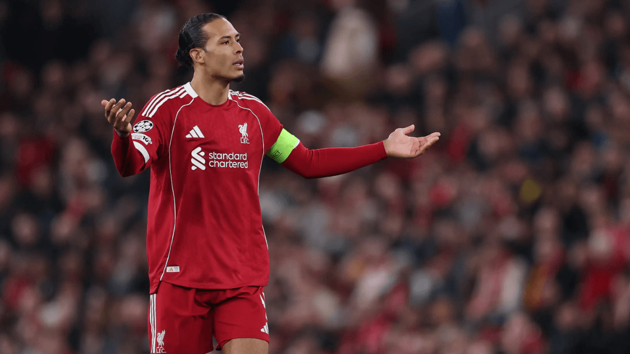 Liverpooli ka në listë dy emra si pasardhës të Van Dijk