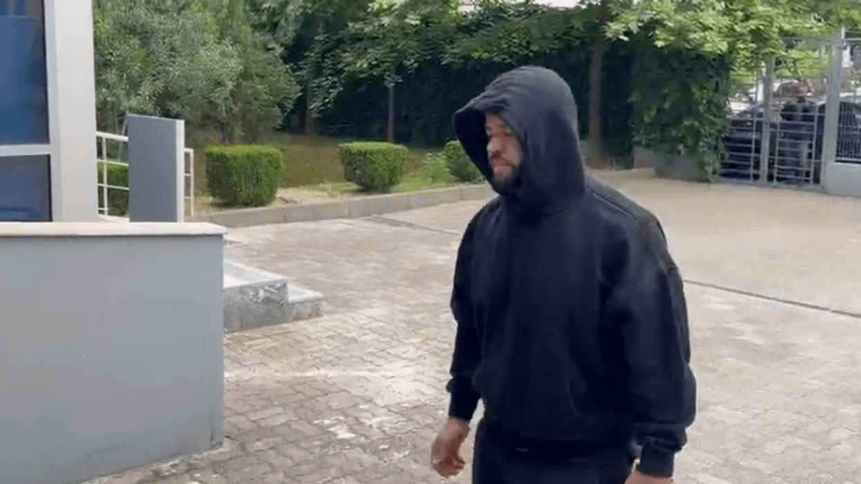 Dëshmitar në gjyqin e Laert Haxhiut - Noizy paraqitet në GJKKO