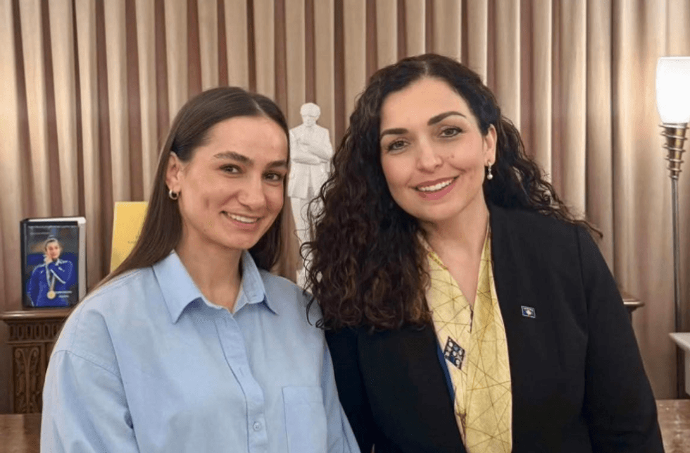 U përmend se Majlinda Kelmendi do të jetë pjesë e listës së Vjosa Osmanit - reagon klubi i xhudos “Ippon”