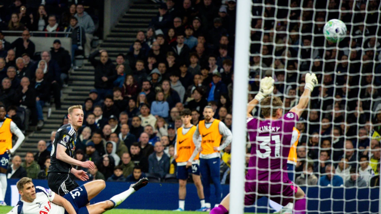 Tottenhami nuk ia del ndaj Leeds, vazhdon të mbetet nën ethe për mbijetesë