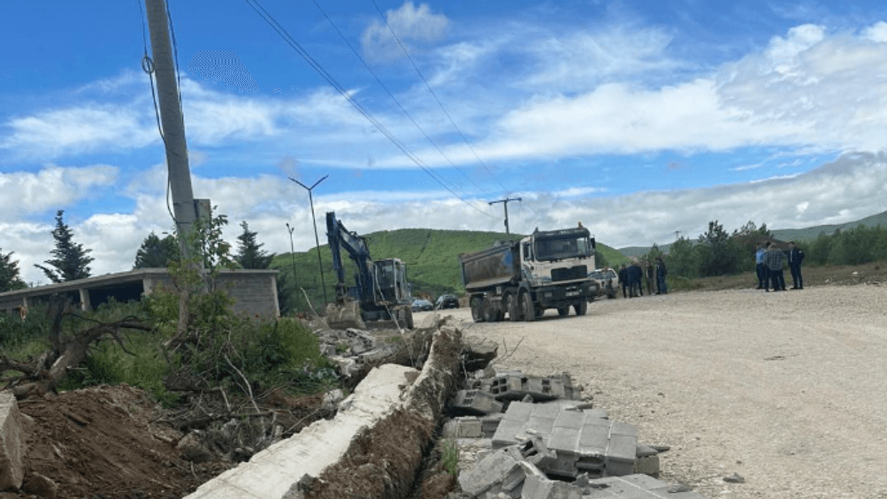 Komuna e Mitrovicës nis aksion në Zhabar për lirimin e hapësirave publike