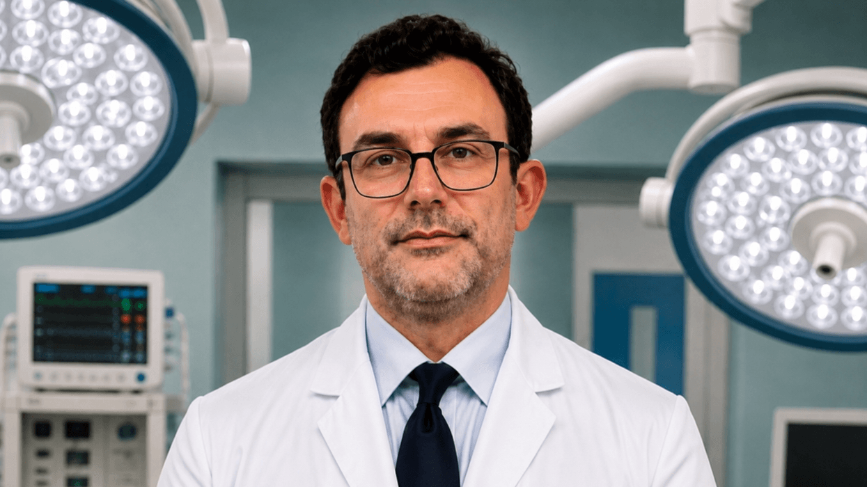 Apendiciti akut: Simptomat, diagnostikimi dhe trajtimi kirurgjik Apendiciti akut: Simptomat, diagnostikimi dhe trajtimi kirurgjik