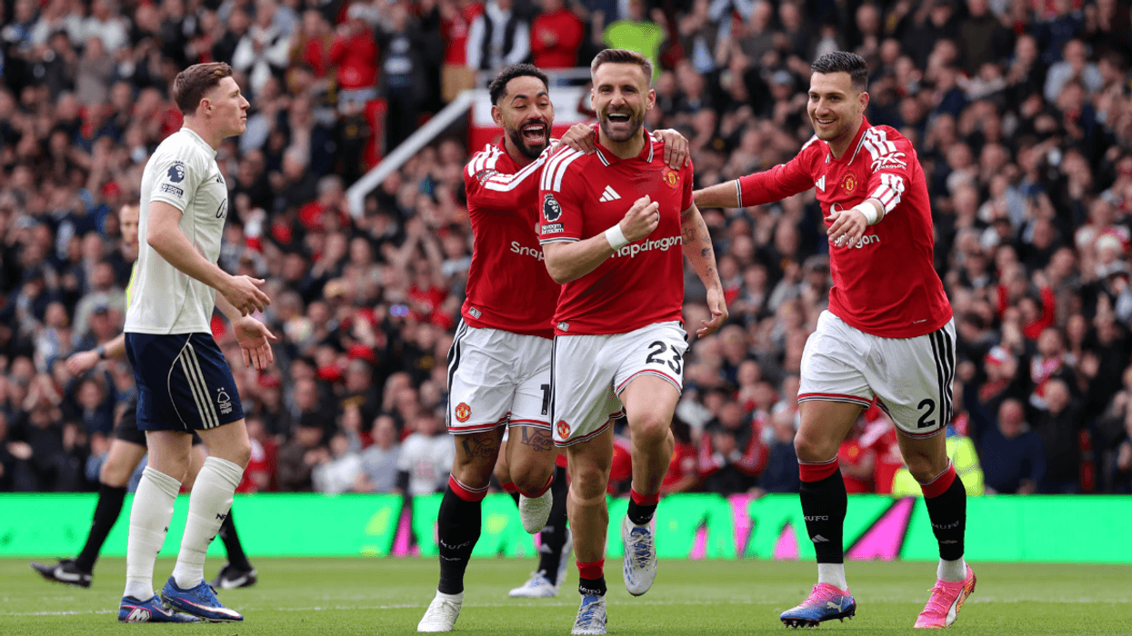 Spektakël me pesë gola, Man Utd triumfon ndaj Nottingham Forest Spektakël me pesë gola, Man Utd triumfon ndaj Nottingham Forest