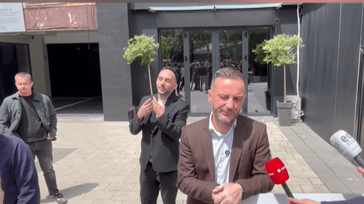 "Largohu, në aktivitete mos më hajde", "Paris vjedhi do like", përplasje verbale mes LDK-së dhe PSD-së