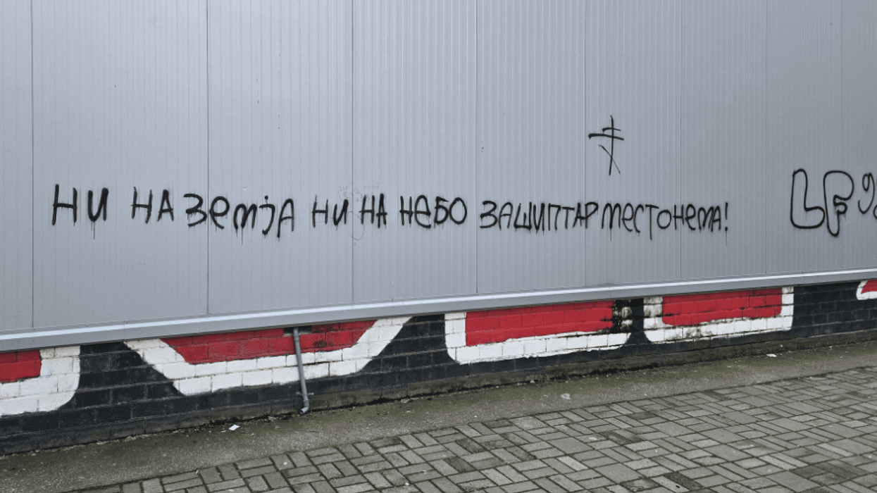 “As në tokë as në qiell, vend për shqiptarët nuk ka” – shkrime anti-shqiptare në Shkup “As në tokë as në qiell, vend për shqiptarët nuk ka” – shkrime anti-shqiptare në Shkup