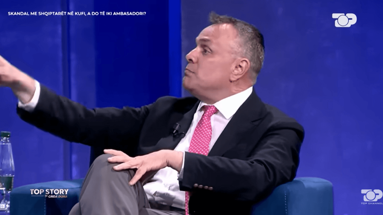 Karamuço: Denion Meidani është ambasadori më i ndjekur dhe më i përgjuar në Maqedoninë e Veriut Karamuço: Denion Meidani është ambasadori më i ndjekur dhe më i përgjuar në Maqedoninë e Veriut