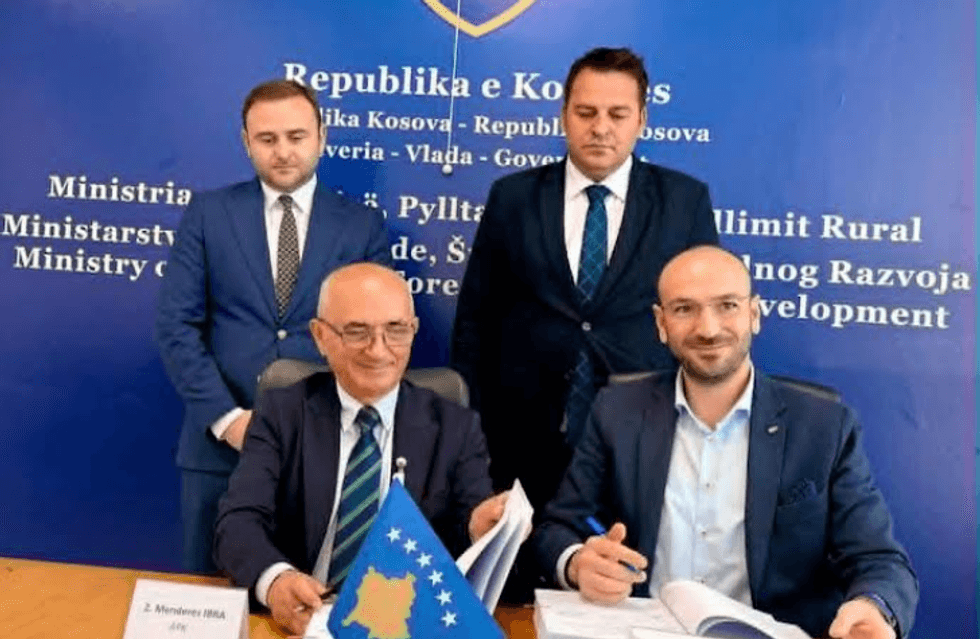 AKP bartë rreth 200 mijë hektarë prona pyjore në Ministrinë e Bujqësisë
