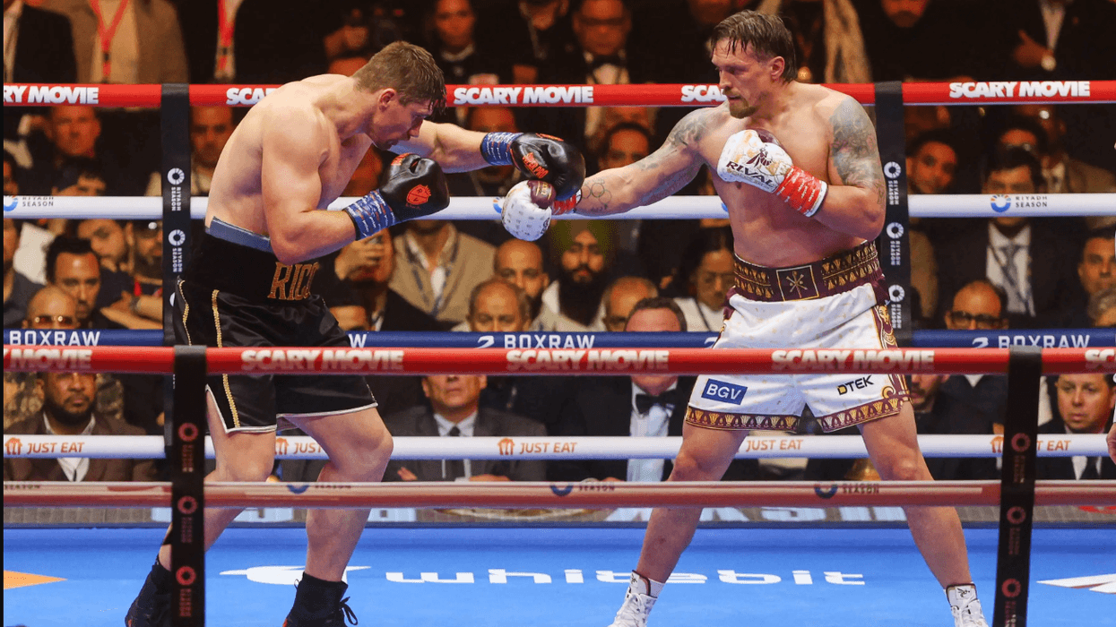 Mbrëmja më fitimprurëse e vitit - ja sa miliona euro fituan Usyk dhe Verhoeven pas duelit në Egjipt Mbrëmja më fitimprurëse e vitit - ja sa miliona euro fituan Usyk dhe Verhoeven pas duelit në Egjipt