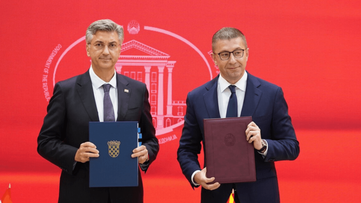 Mickoski në takim me Plenkoviq: Thellojmë bashkëpunimin në mes Maqedonisë së Veriut dhe Kroacisë Mickoski në takim me Plenkoviq: Thellojmë bashkëpunimin në mes Maqedonisë së Veriut dhe Kroacisë