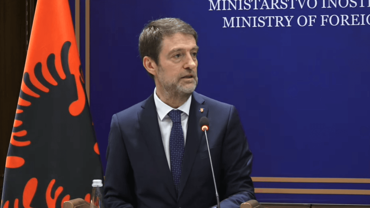 “Kush prek Kosovën, prek Shqipërinë”, Hoxha: Pavarësia e Kosovës, realitet i pakthyeshëm “Kush prek Kosovën, prek Shqipërinë”, Hoxha: Pavarësia e Kosovës, realitet i pakthyeshëm