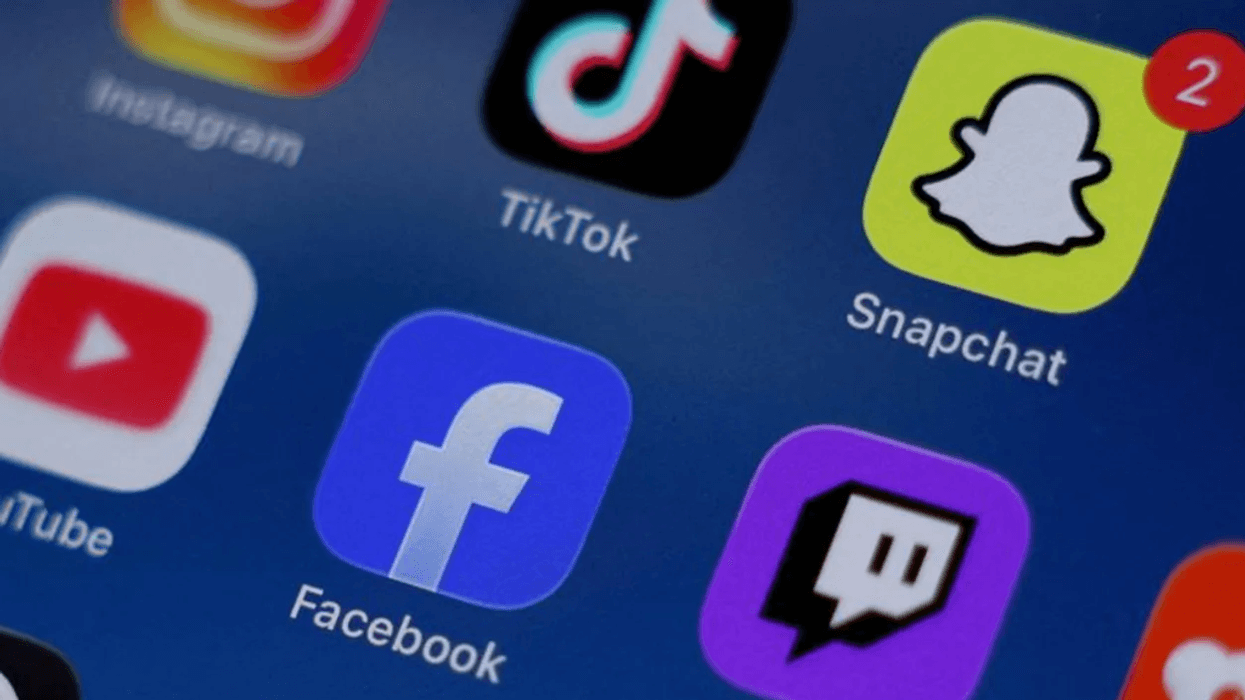 Malajzia zbaton ndalimin e mediave sociale për fëmijët nën 16 vjeç në të gjithë vendin Malajzia zbaton ndalimin e mediave sociale për fëmijët nën 16 vjeç në të gjithë vendin