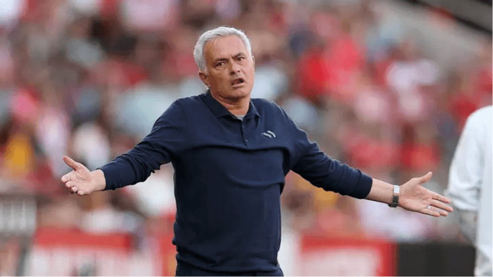 Mourinho ka dy lojtarë për krahun e majtë të mbrojtjes te Re