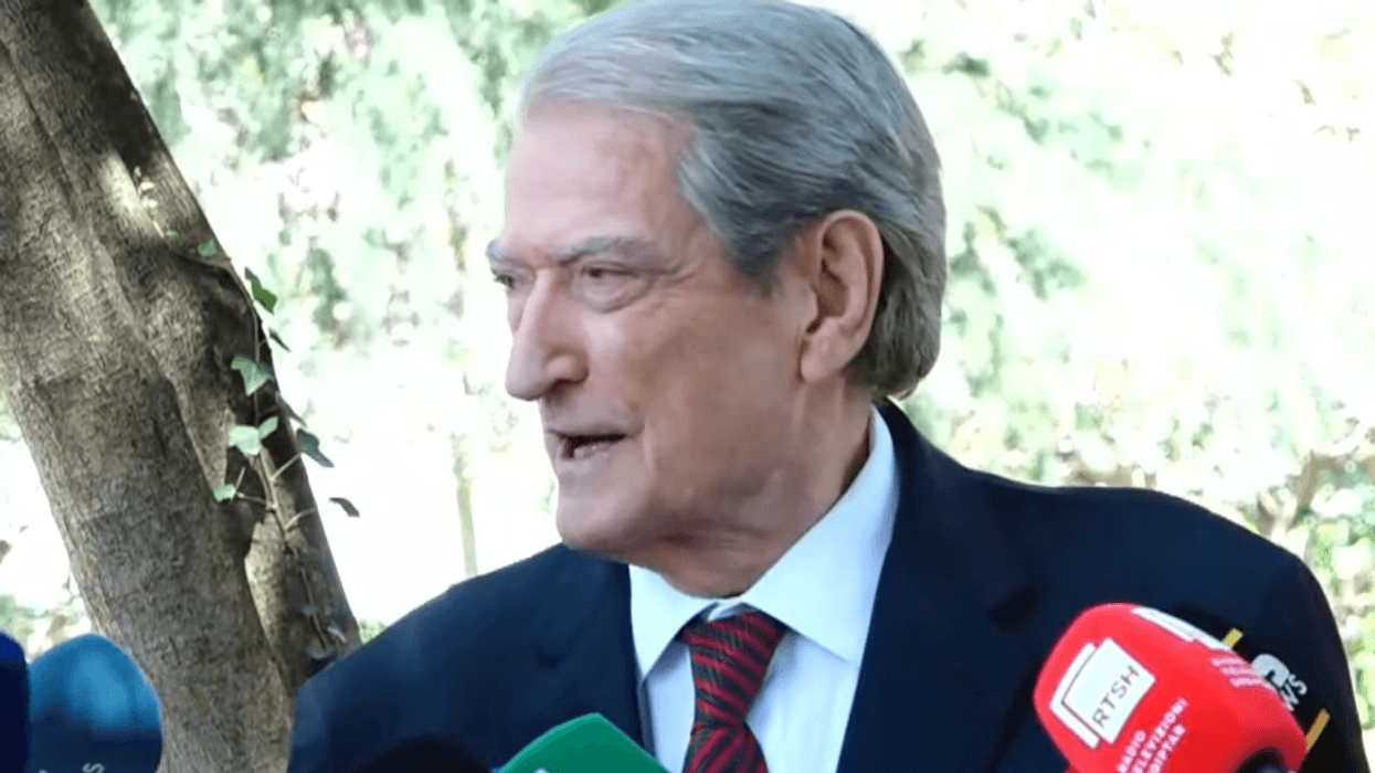Berisha jashtë Kuvendit: Nuk kam qenë kurrë non-grata, ka patur një sanksion për vizën Berisha jashtë Kuvendit: Nuk kam qenë kurrë non-grata, ka patur një sanksion për vizën