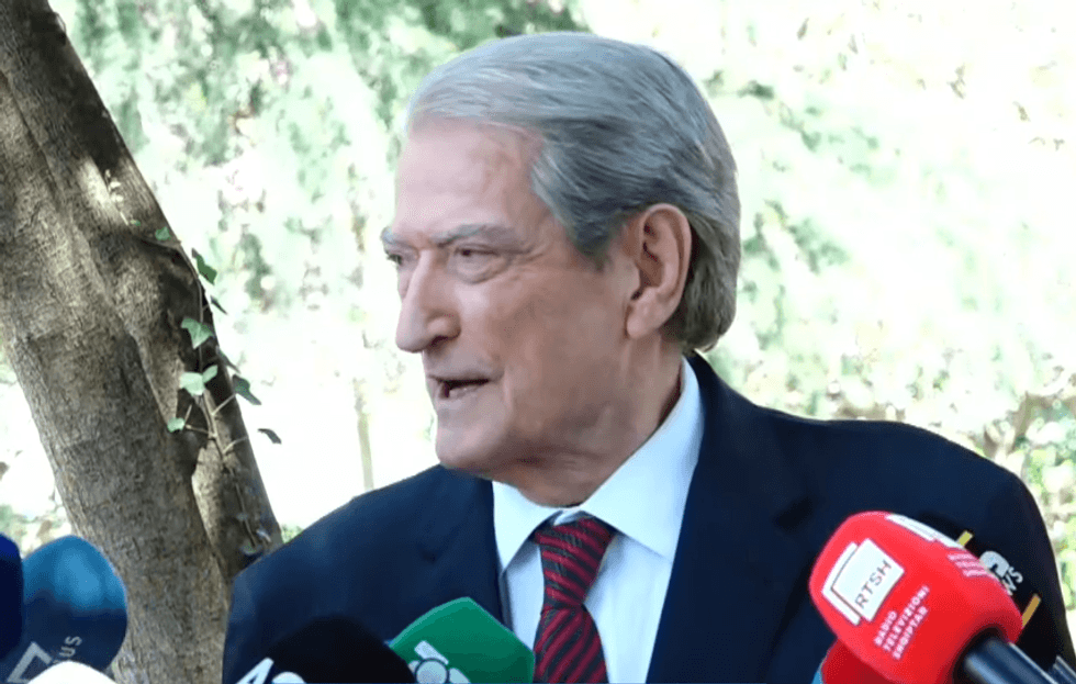 Berisha jashtë Kuvendit: Nuk kam qenë kurrë non-gr