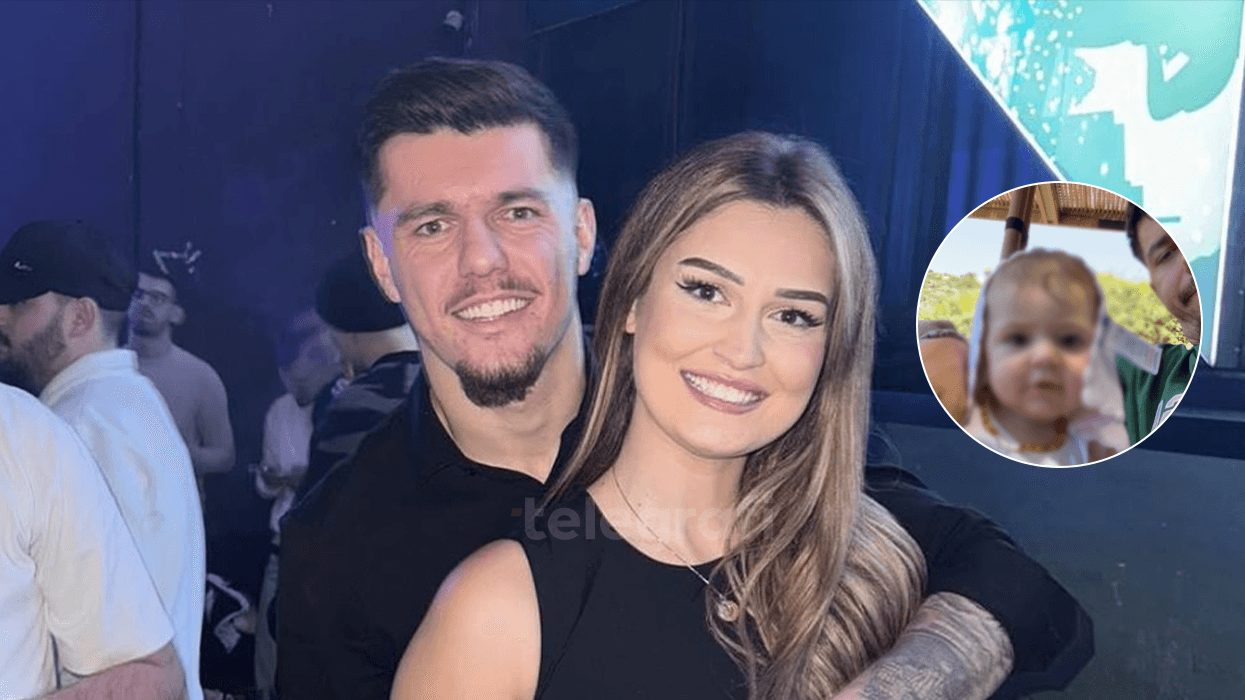 Mirlind Daku zbulon për herë të parë portretin e vajzës së tij Mirlind Daku zbulon për herë të parë portretin e vajzës së tij