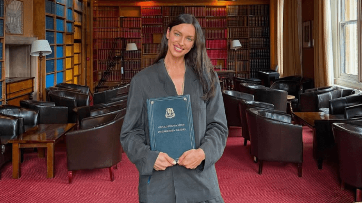 Nga pasarelat në Oxford - Irina Shayk si folëse në një nga universitetet më prestigjioze në botë Nga pasarelat në Oxford - Irina Shayk si folëse në një nga universitetet më prestigjioze në botë
