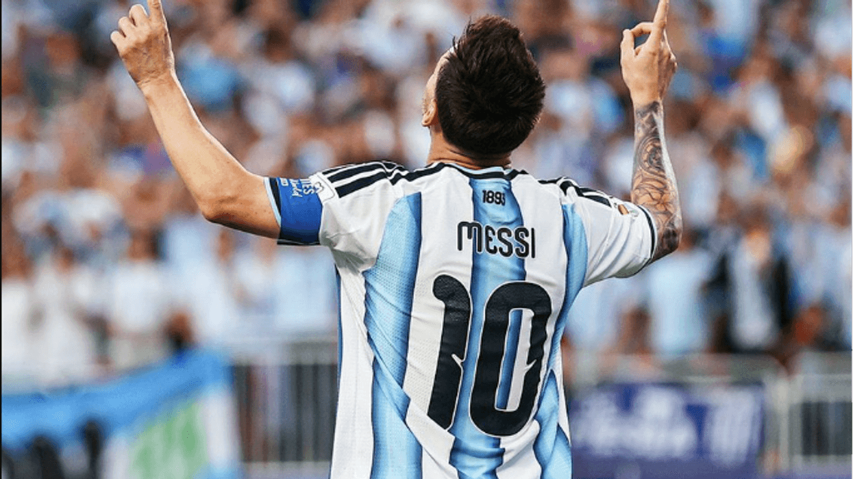 Messi shpërthen pas dy gabimeve – shënon dhe i jep epërsinë Argjentinës Messi shpërthen pas dy gabimeve – shënon dhe i jep epërsinë Argjentinës