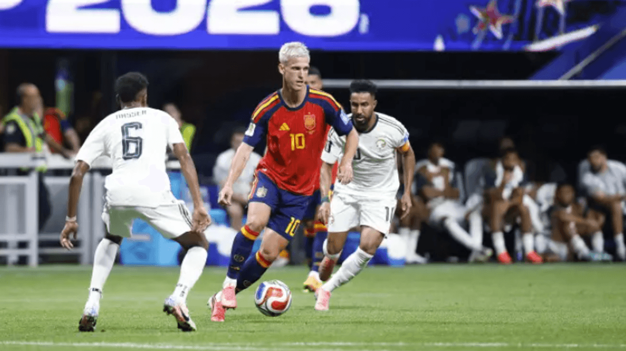 Dani Olmo i jep ritëm Spanjës