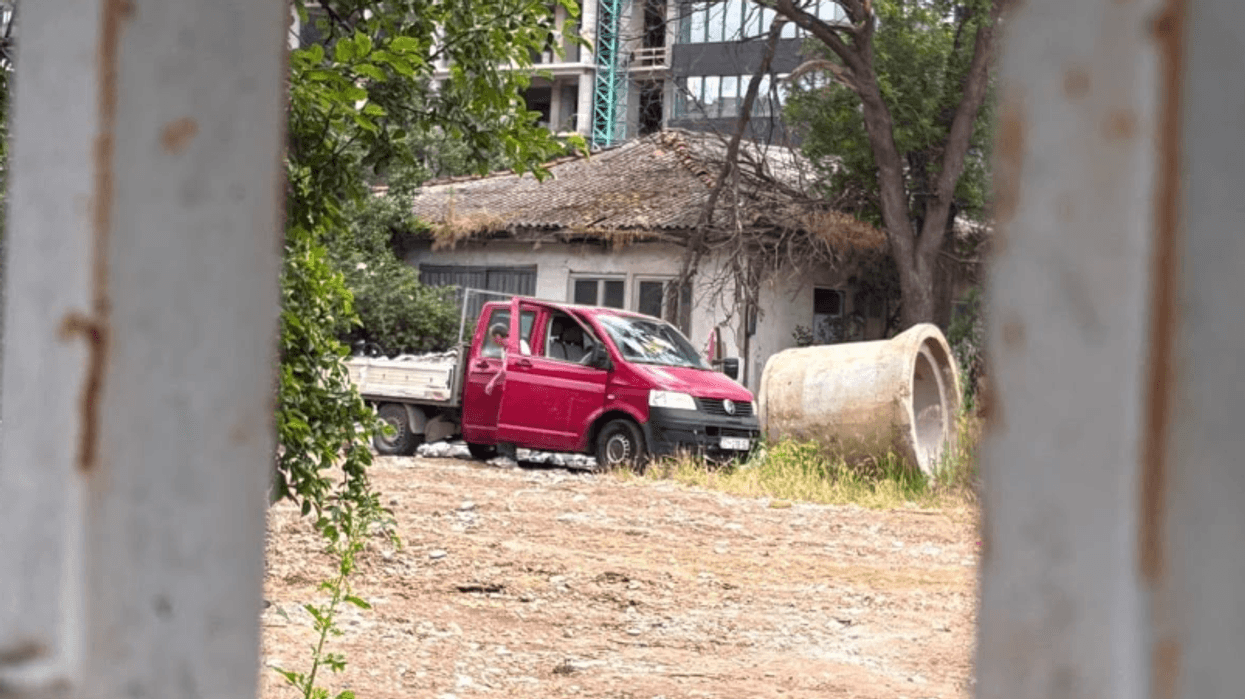 Inspektorati i Prishtinës shqipton dy gjoba për hedhje të parregullt të mbeturinave