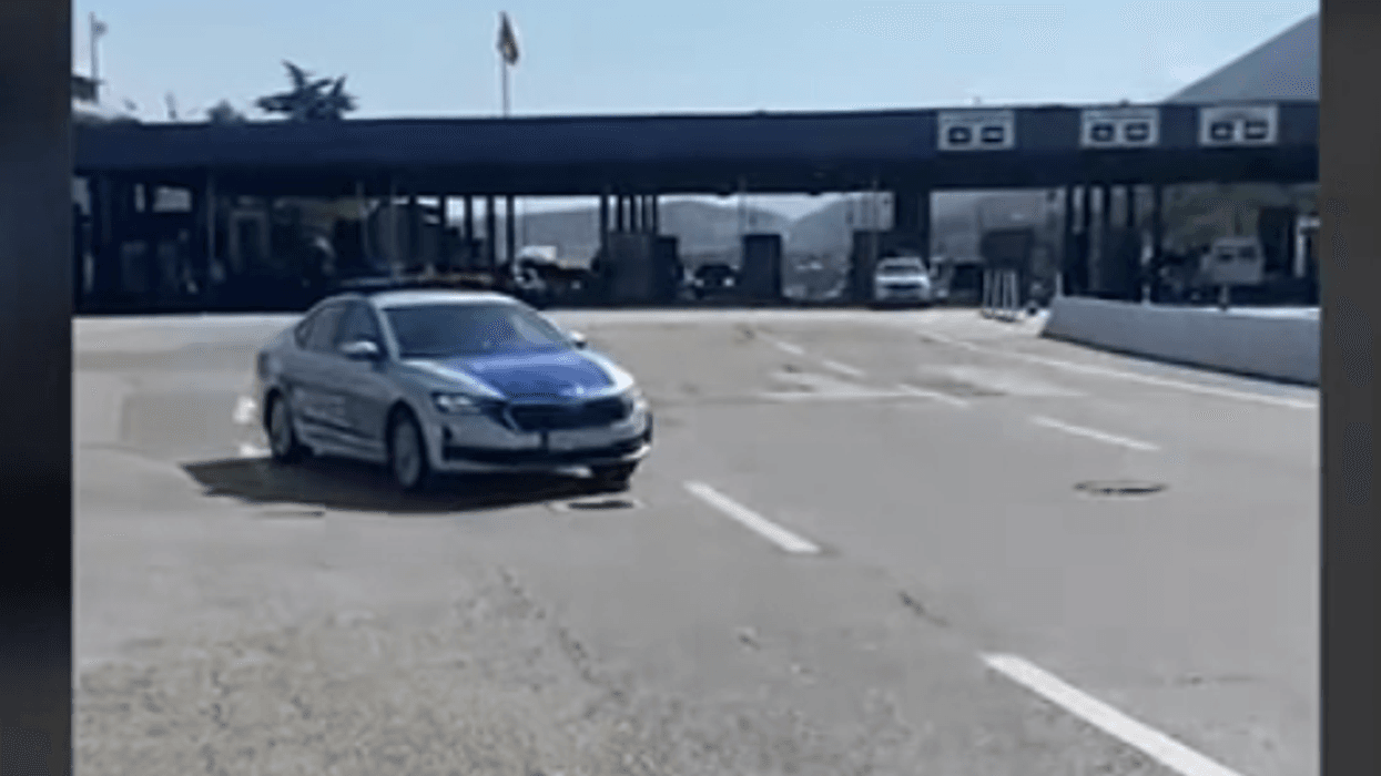 Policia e Kosovës dhe Policia e Shtetit Shqiptar nisin patrullimet e përbashkëta Policia e Kosovës dhe Policia e Shtetit Shqiptar nisin patrullimet e përbashkëta