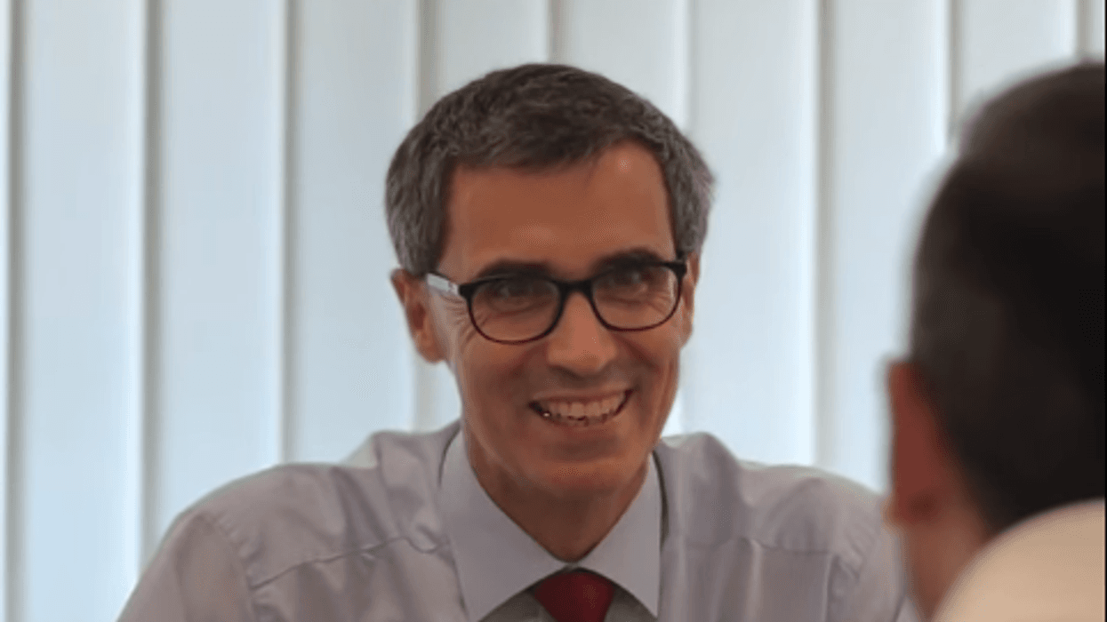 Basha takon përfaqësuesit e Ambasadës Gjermane, diskutohen projektet infrastrukturore Basha takon përfaqësuesit e Ambasadës Gjermane, diskutohen projektet infrastrukturore