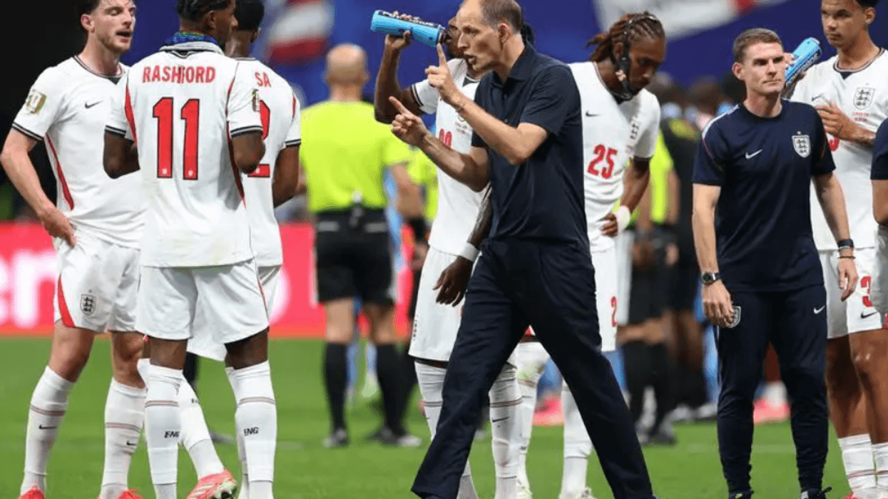 FIFA tërheq vendimin që zemëroi meksikanët dhe anglezët
