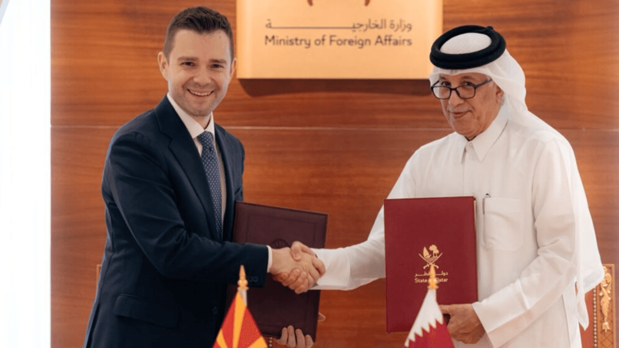 Mucunski në Katar, nënshkruhen marrëveshje për heqjen e vizave për pasaportat diplomatike dhe bashkëpunimin diplomatik