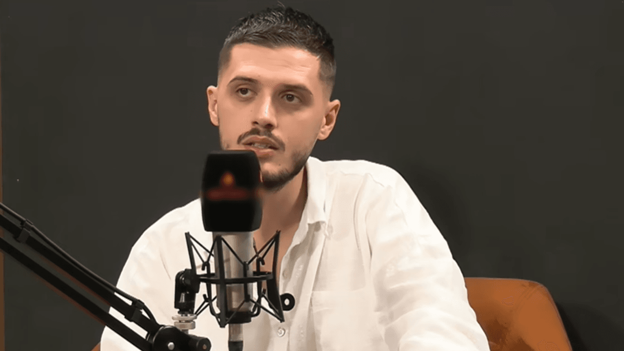 “Na hodhën bombën mbi shtëpi", Bardhi flet për periudhën e vështirë në jetë “Na hodhën bombën mbi shtëpi