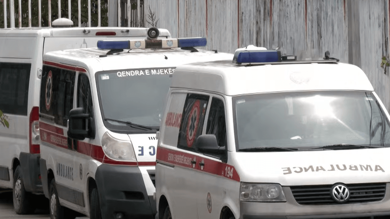 Raporti i ZKA-së për MSH-në, furgonët u modifikuan në autoambulanca Raporti i ZKA-së për MSH-në, furgonët u modifikuan në autoambulanca