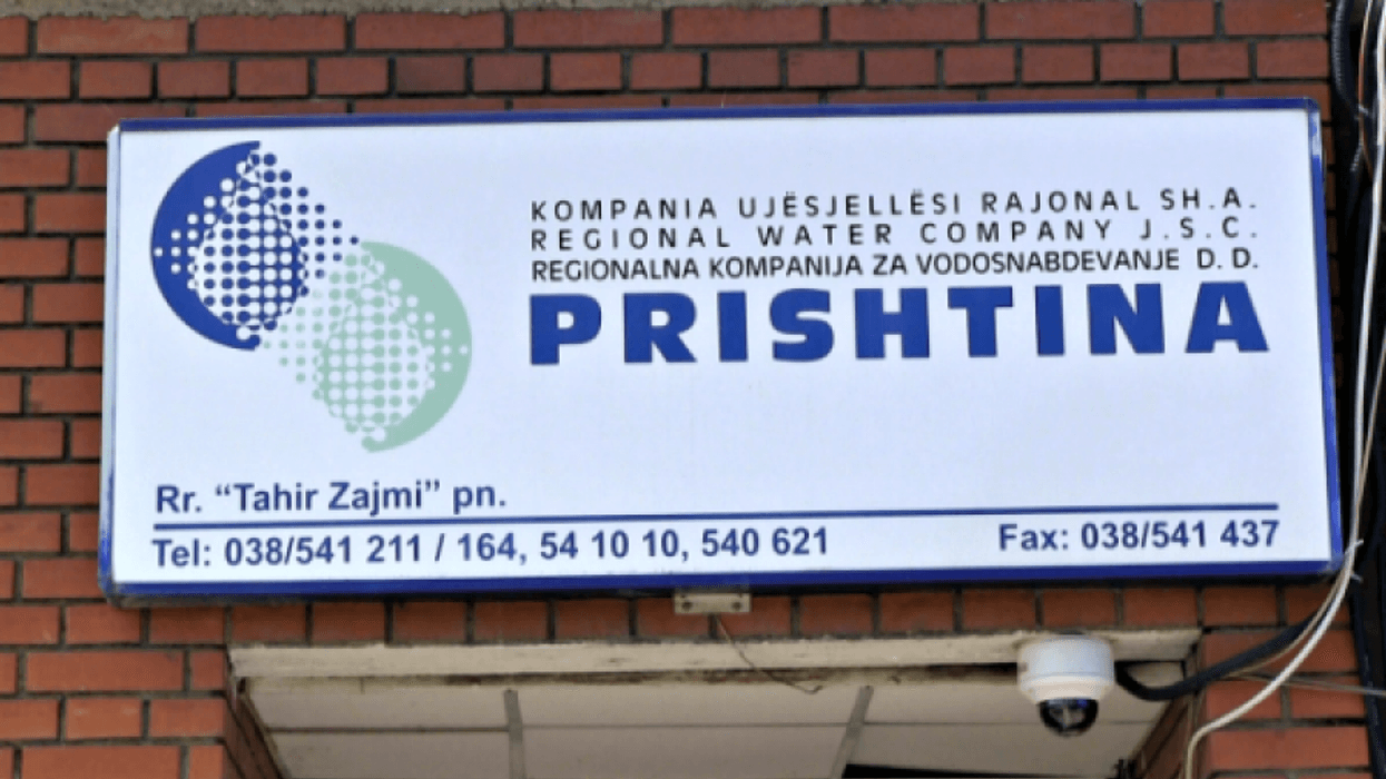 KRU Prishtina zbulon lidhje ilegale të një kompanie në rrjetin e ujësjellësit