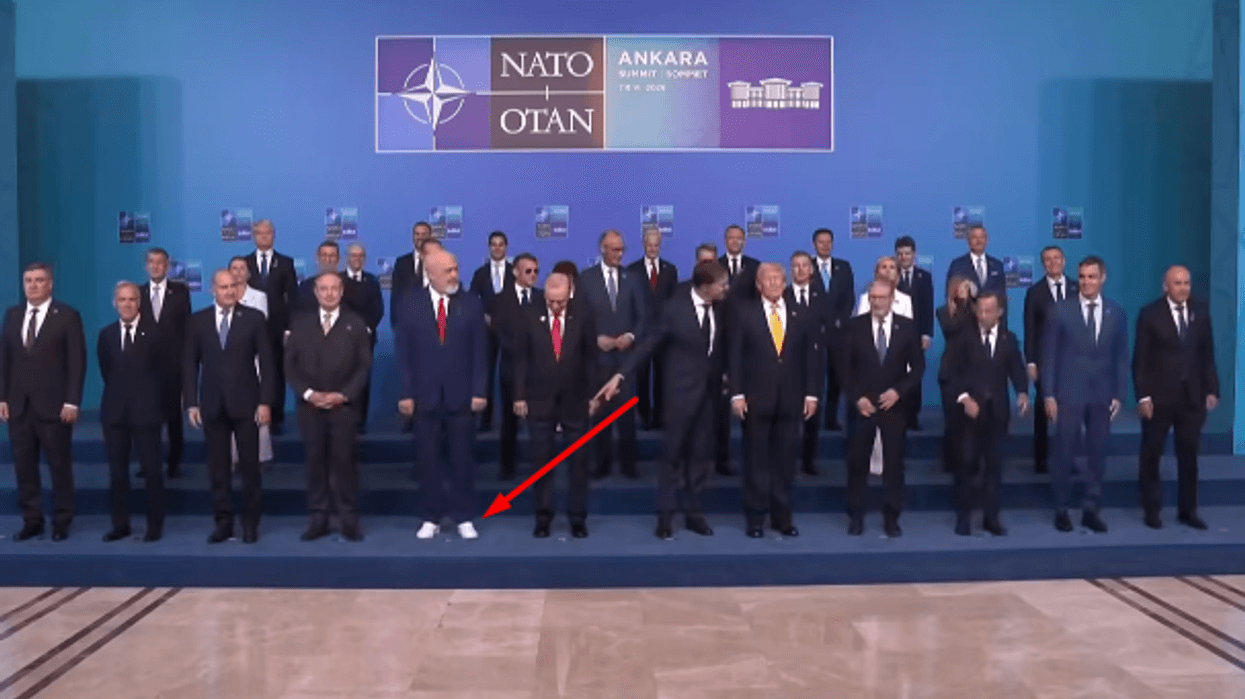 Atletet e Ramës marrin vëmendjen në Samitin e NATO-s, Rutte ia tregon Trumpit