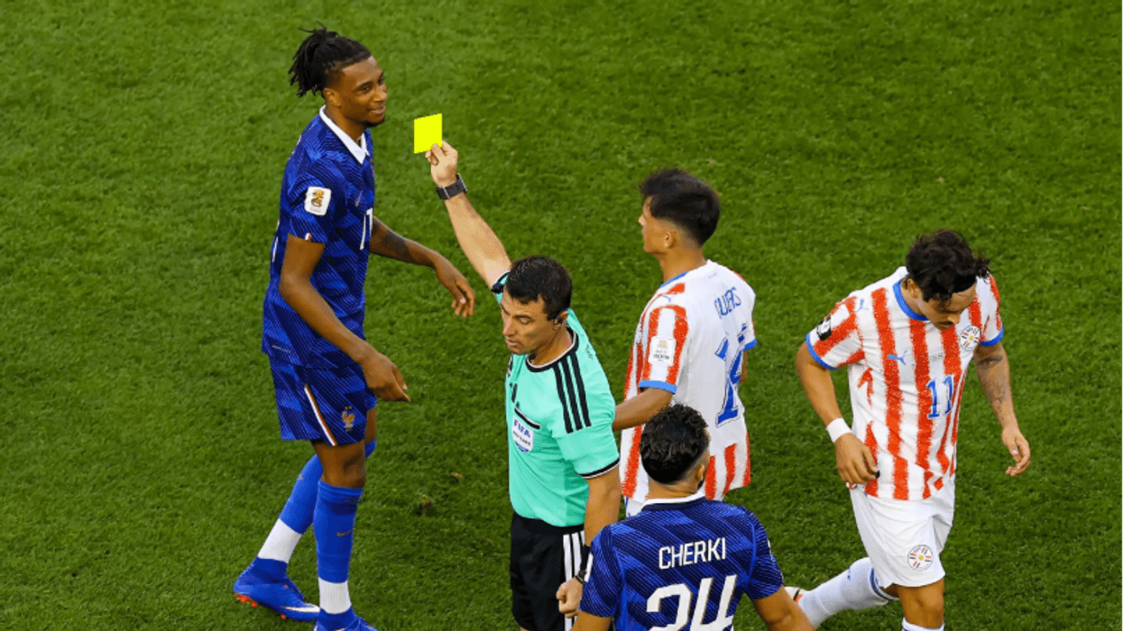 A po përdor FIFA standard të dyfishtë? Refuzon ankesën e Francës për kartonin e verdhë të Michael Olise