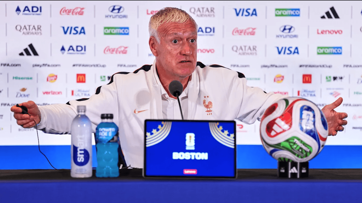 Deschamps flet për akuzat që tronditën Kupën e Botës: Nuk kemi punë me gjyqtarët Deschamps flet për akuzat që tronditën Kupën e Botës: Nuk kemi punë me gjyqtarët