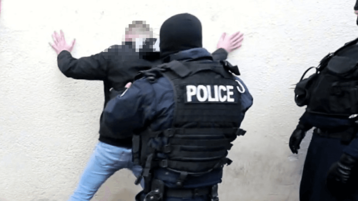 Arrestohet një person në Kaçanik, dyshohet për sulm dhe kanosje Arrestohet një person në Kaçanik, dyshohet për sulm dhe kanosje