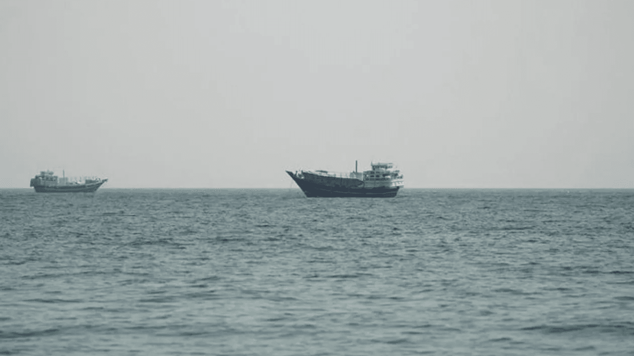 Transporti detar i Ngushticës së Hormuzit bie në nivelin më të ulët në pesë javë mes tensioneve SHBA-Iran Transporti detar i Ngushticës së Hormuzit bie në nivelin më të ulët në pesë javë mes tensioneve SHBA-Iran