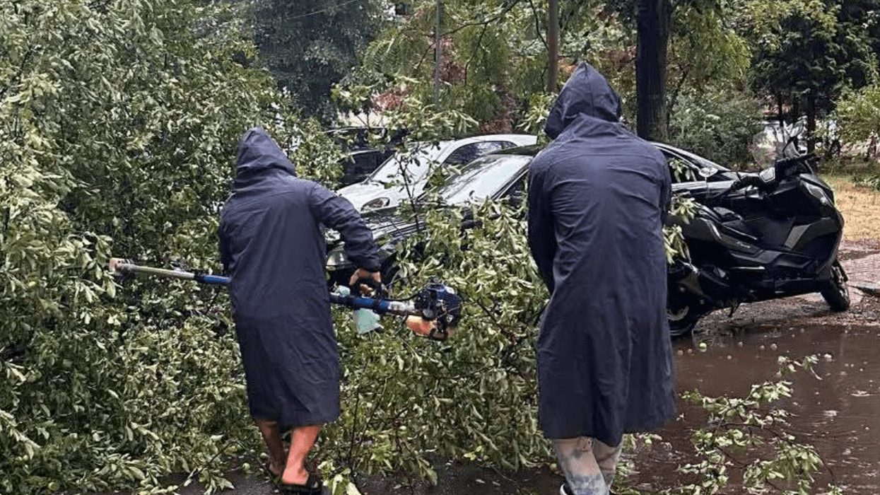 Moti i paqëndrueshëm vazhdon, sinoptikët paralajmërojnë reshje lokale dhe temperatura deri 38 gradë celcius Moti i paqëndrueshëm vazhdon, sinoptikët paralajmërojnë reshje lokale dhe temperatura deri 38 gradë celcius