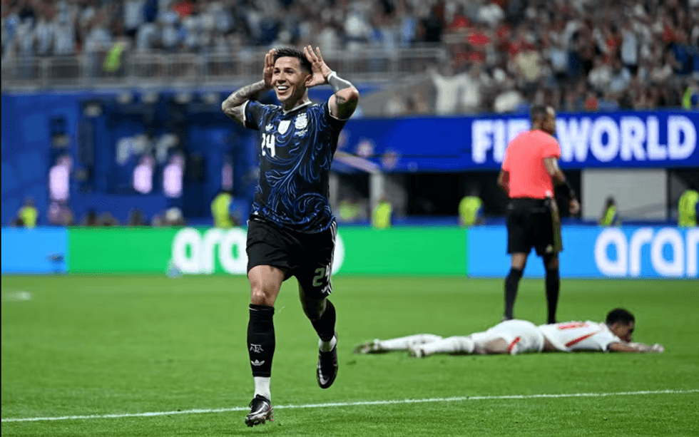 Përmbysje spektakolare - Messi asiston dy herë, Argjentina kalon në epërsi ndaj Anglisë