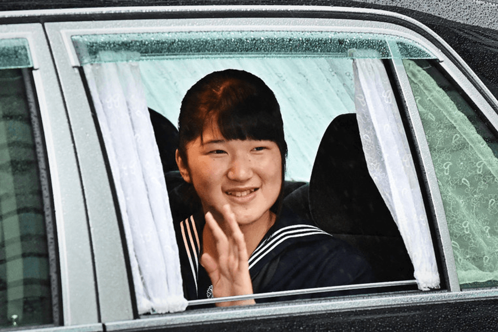 Japonia i jep fund debatit për fronin perandorak, por refuzon mundësinë e një perandoreshe