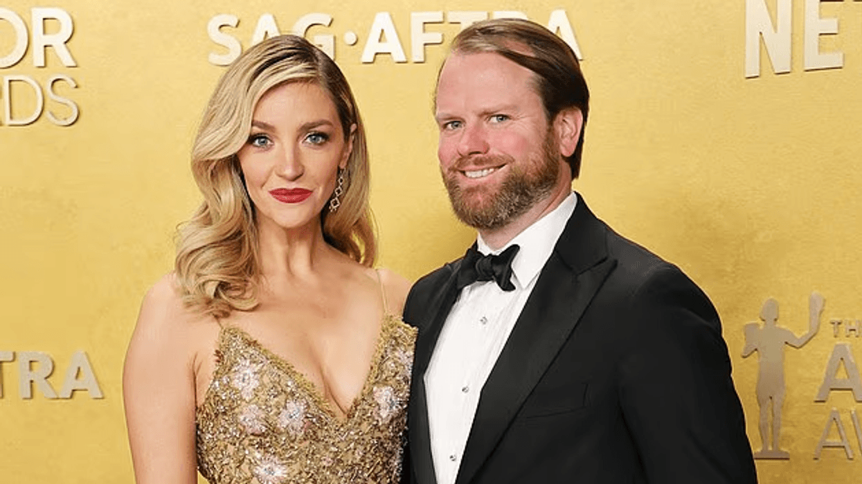 Aktorja e “The Bear”, Abby Elliott, paraqet kërkesë për divorc pas 10 vitesh martesë me Bill Kennedy Aktorja e “The Bear”, Abby Elliott, paraqet kërkesë për divorc pas 10 vitesh martesë me Bill Kennedy