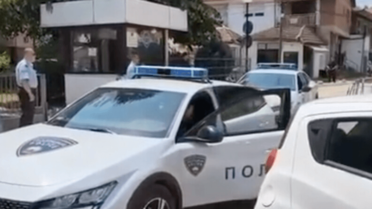 Arrestohet drejtoresha e "Komunalecit" në Gostivar, së bashku me dy bashkëpunëtorët e saj