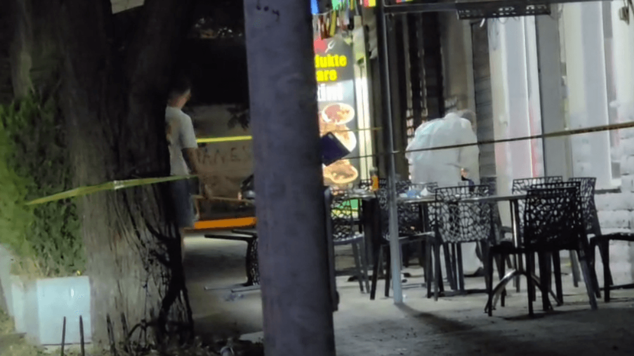 Tronditet Elbasani, tre persona plagosen me armë zjarri