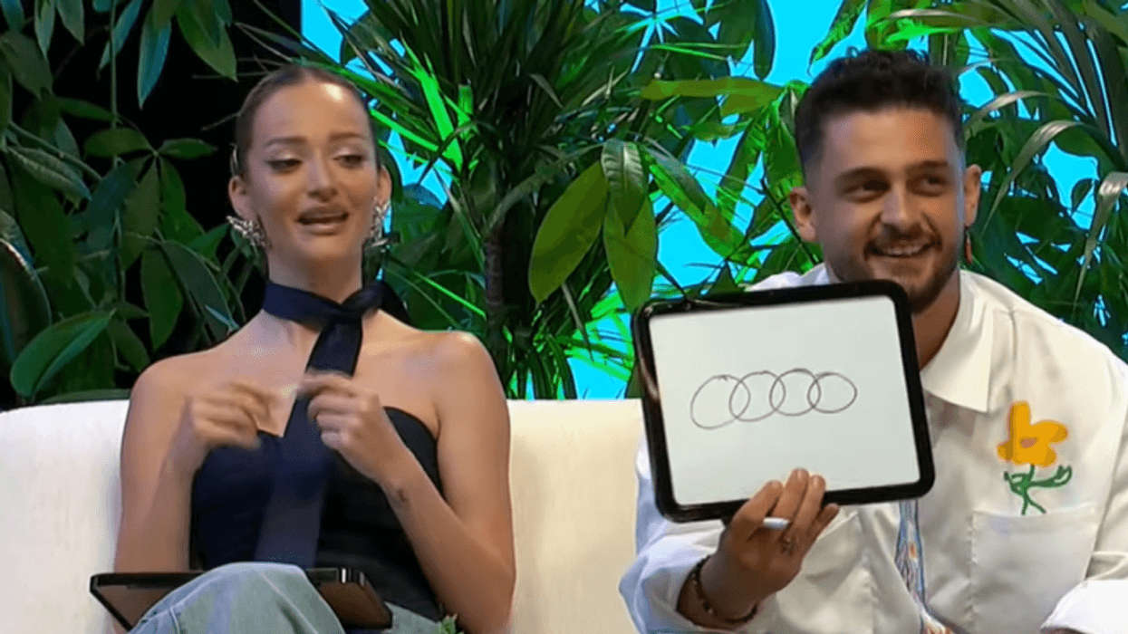 Selin Bollati zbulon dhuratën e madhe nga DJ Gimbo - një makinë 'Audi' si surprizë Selin Bollati zbulon dhuratën e madhe nga DJ Gimbo - një makinë 'Audi' si surprizë
