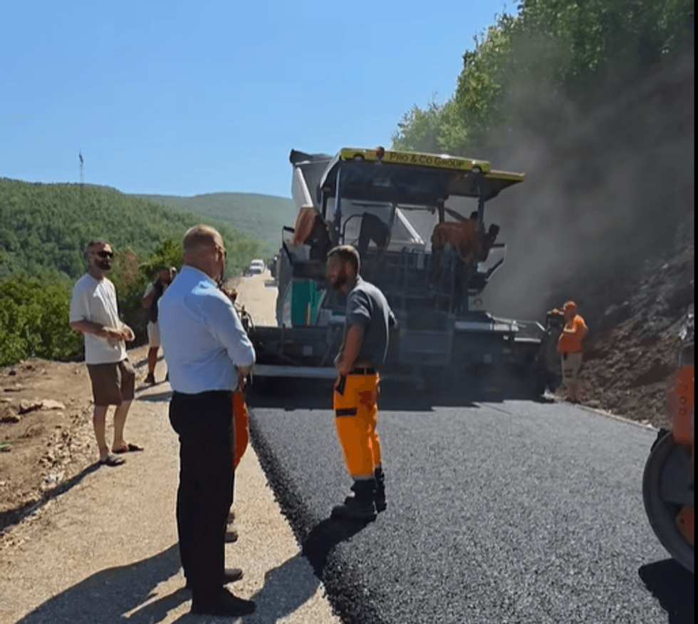 Nis asfaltimi i rrugës Kaçanik–Kërbliq