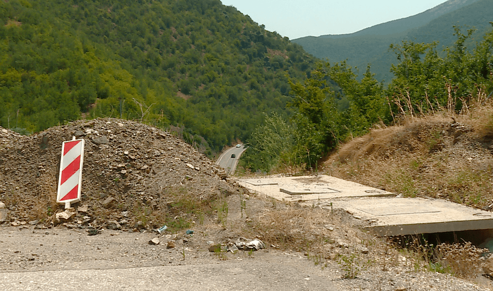 Prokuroria е Maqedonisë nuk zbulon detaje rreth aksidentit me tre viktima në Bllacë